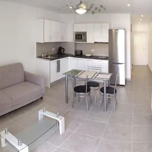 https://cozy-1-bedroom-cristianos.tenerifehoteles.net