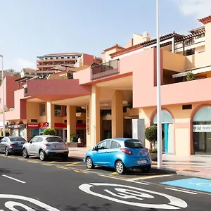 https://apartamento-de-lujo-en-costa-adeje-a-5-min-de-la-playa.adeje-hotels.com